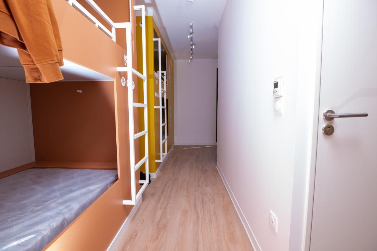 Hostel Le Hueb Toulon Bagian luar foto