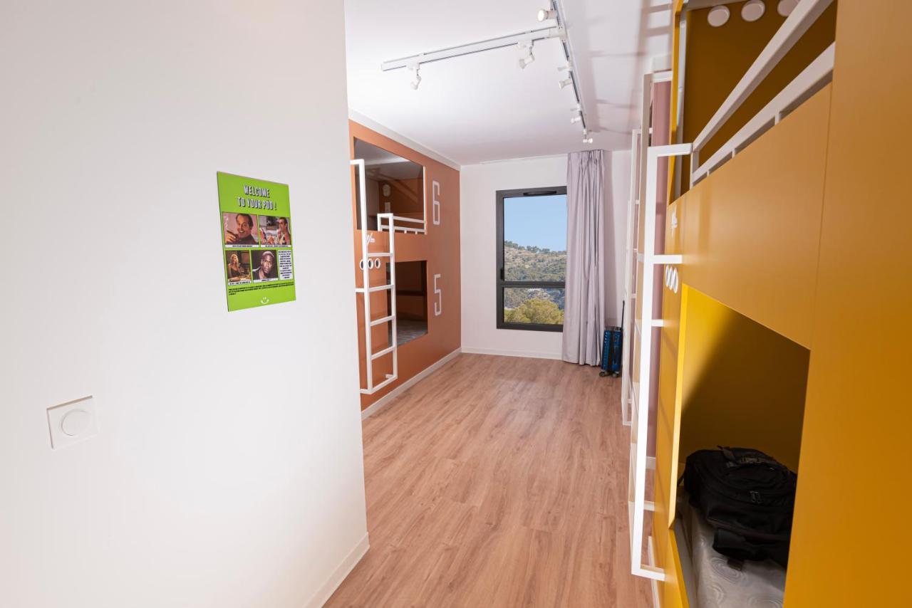Hostel Le Hueb Toulon Bagian luar foto