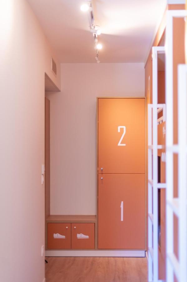Hostel Le Hueb Toulon Bagian luar foto