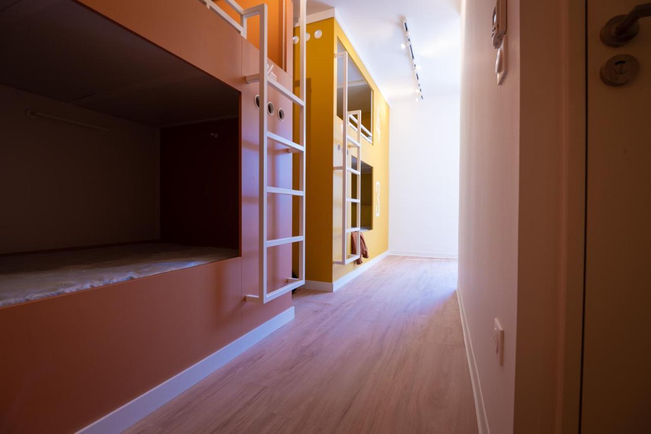 Hostel Le Hueb Toulon Bagian luar foto