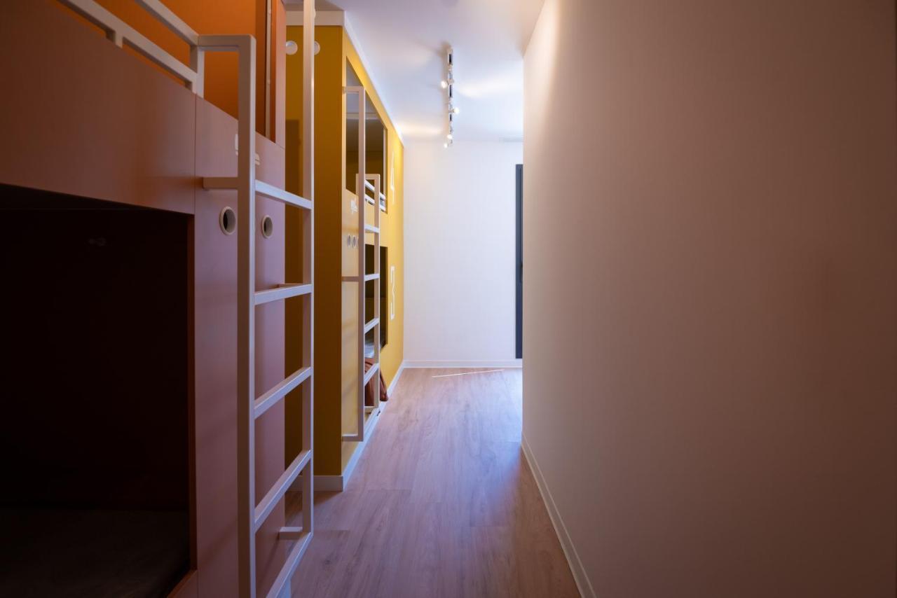 Hostel Le Hueb Toulon Bagian luar foto