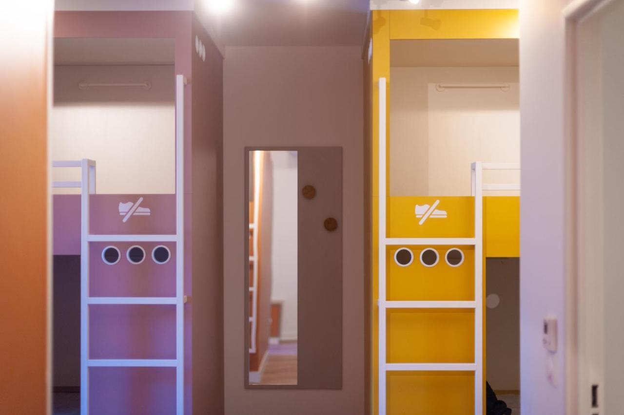Hostel Le Hueb Toulon Bagian luar foto