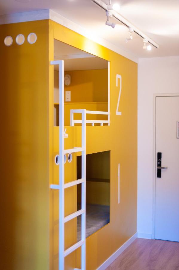 Hostel Le Hueb Toulon Bagian luar foto